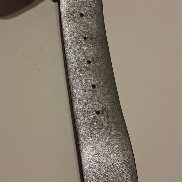 Ann Taylor Silver Metallic Wide Leather Belt Size S wirh Silver Buckle Preowned main image 5